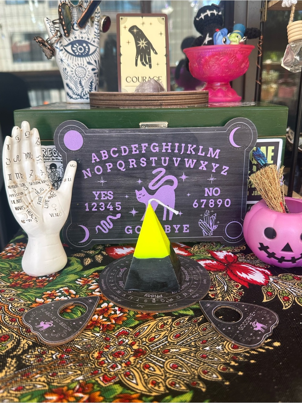 Witch’s Warning Pyramid candle